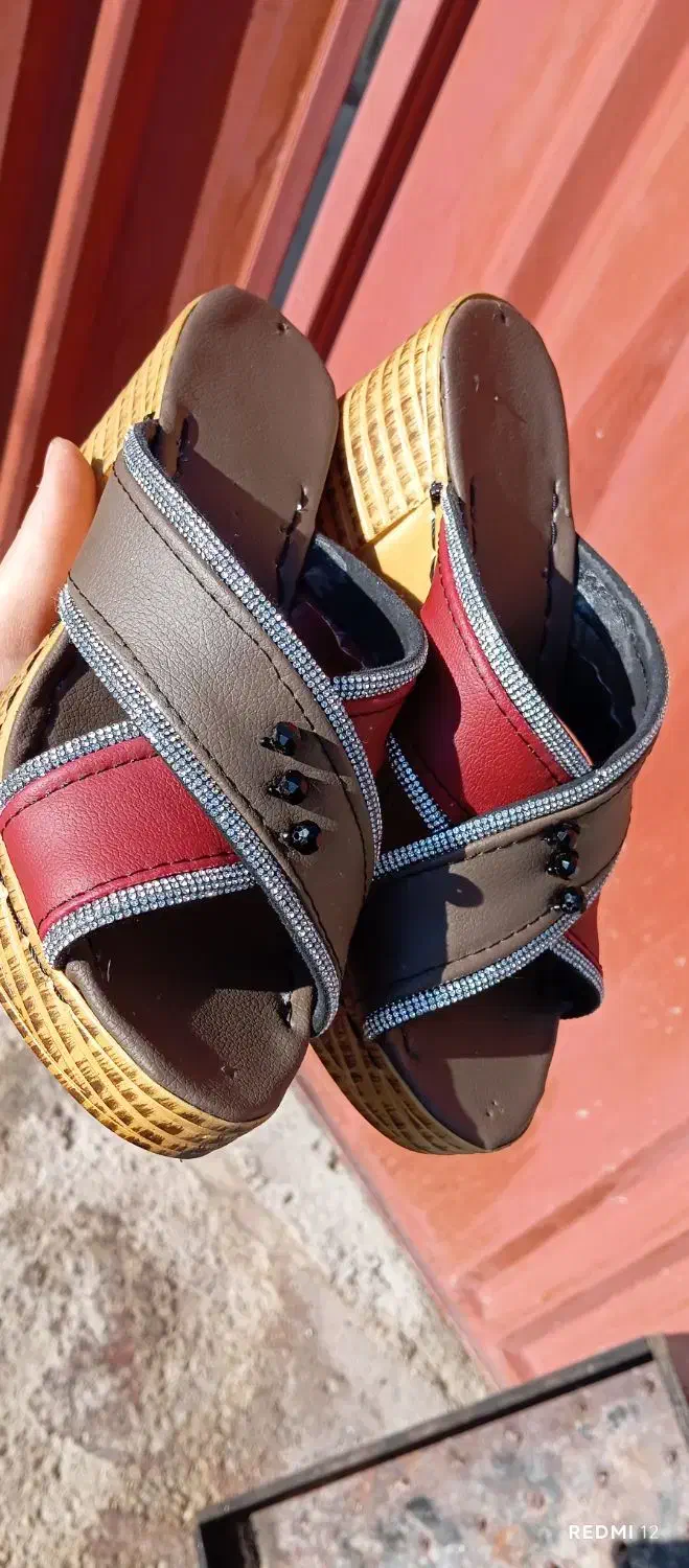 تولیدی دمپایی چرم و انواع تعمیرات دمپایی ها|کیف، کفش، کمربند|یاسوج, |دیوار