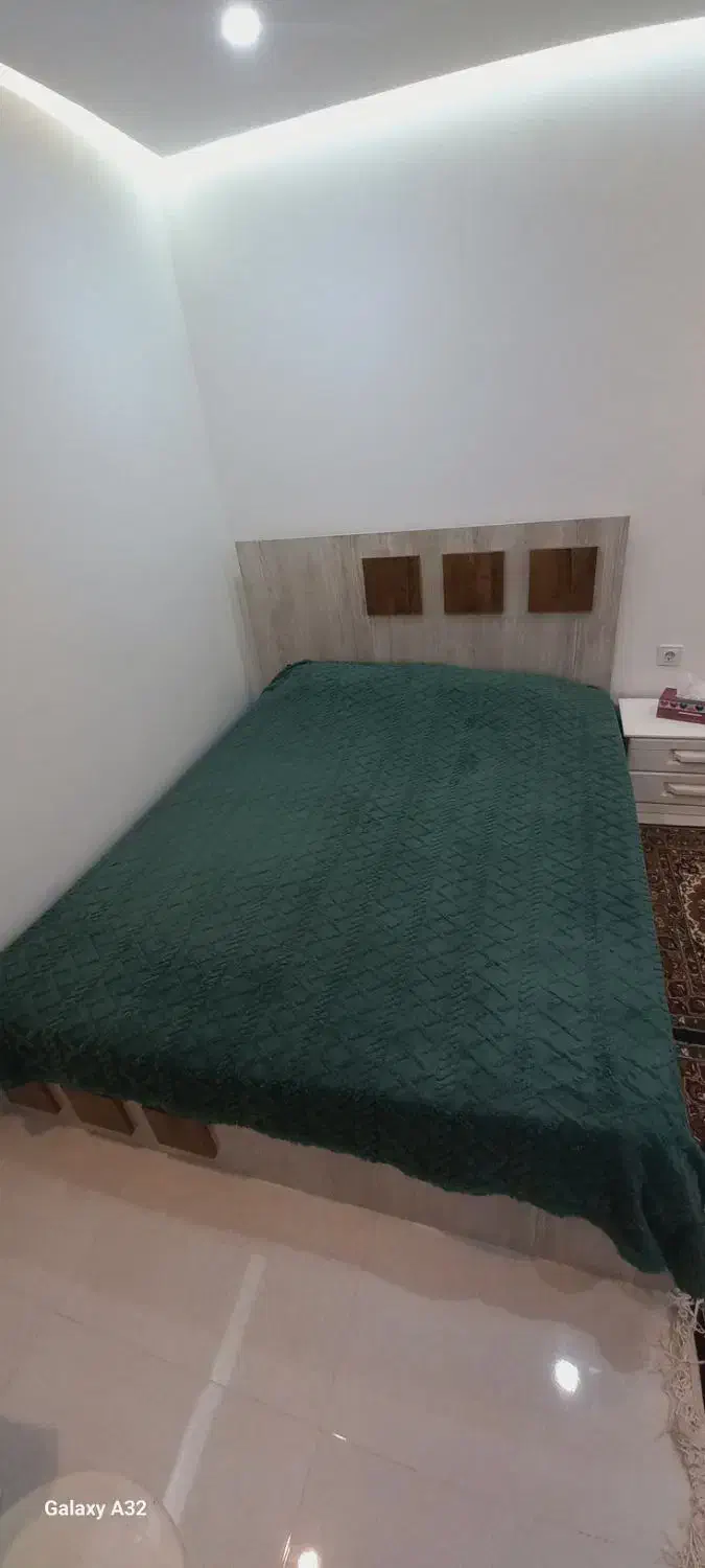 تخت خواب یخچال فیلور بخاری ایران شرق و فرش|تخت و سرویس خواب|رشت, دباغیان|دیوار