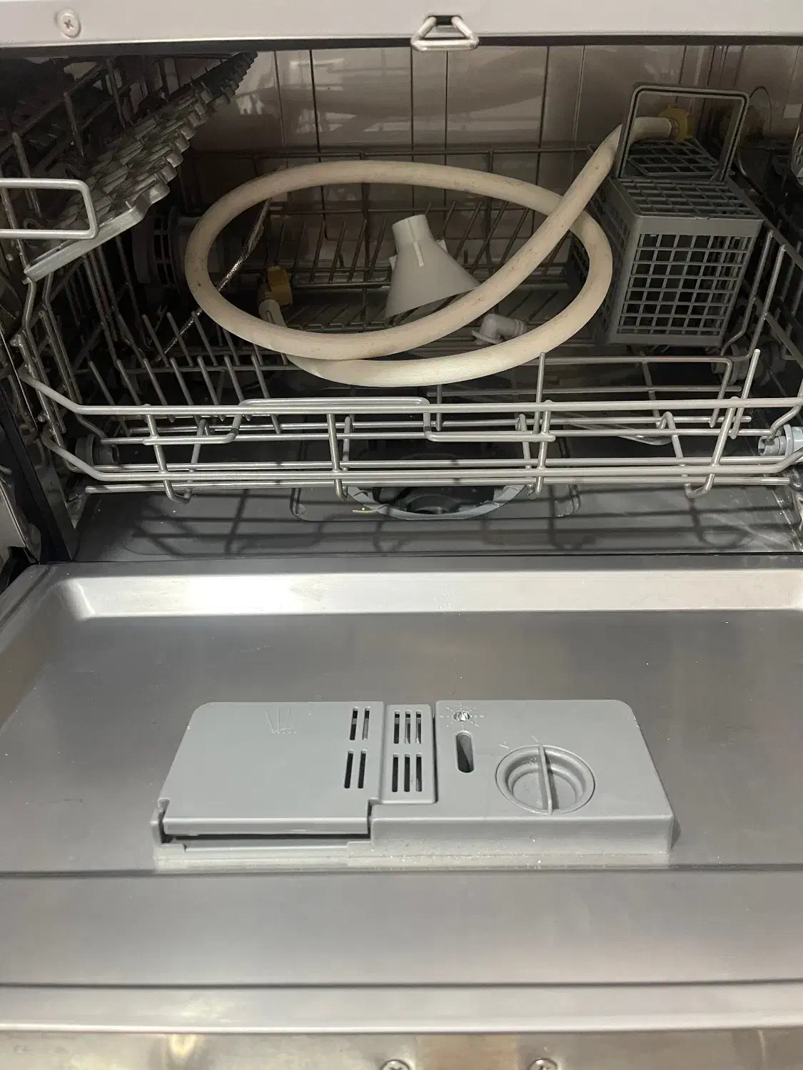 ماشین ظرفشویی بوش رومیزی 7نفره|ماشین ظرفشویی|لاهیجان, کوی خزر|دیوار