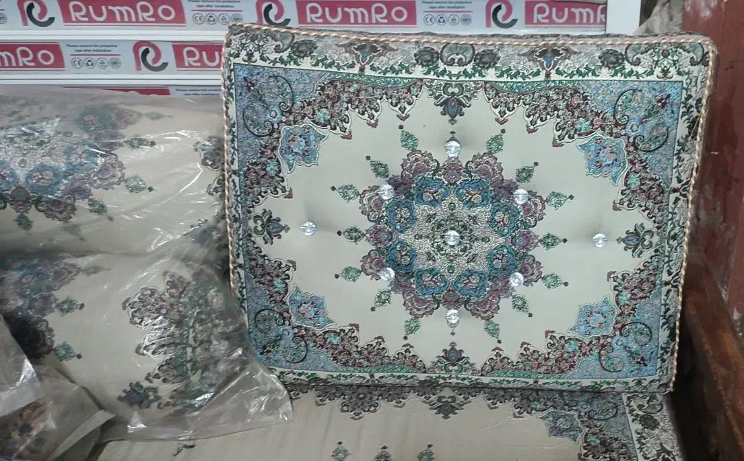 ارزانسرا|پشتی|قم, چهل درخت‎|دیوار