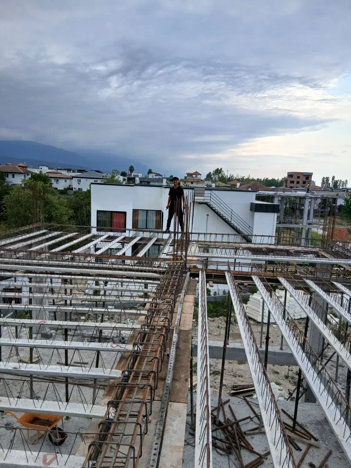 ارماتور بندی و قالب بندی از صفر تا صد با ابزار|خدمات پیشه و مهارت|نوشهر, |دیوار