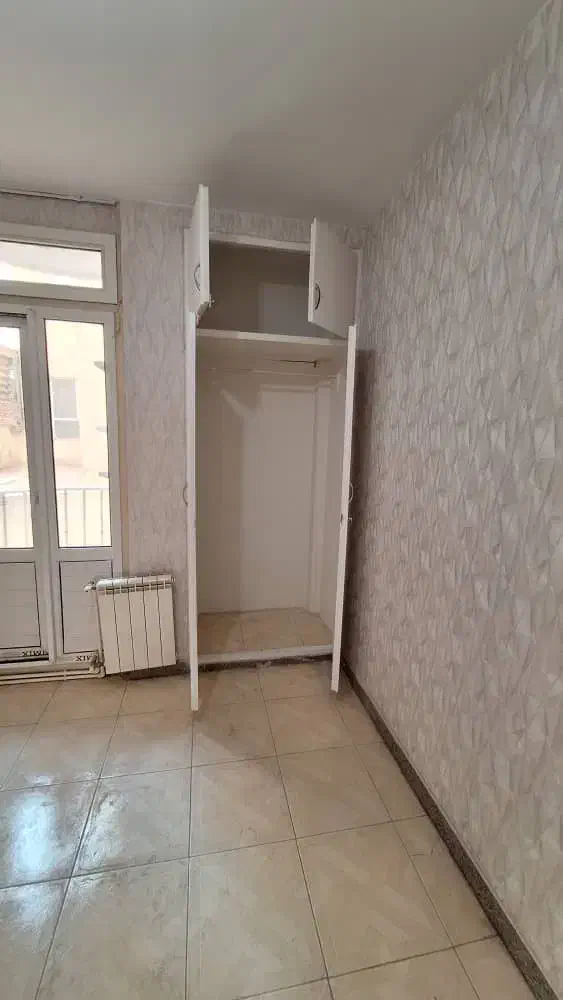 ۸۰متر/طبقه دوم/انباری/پارک موتور /قابل تبدیل