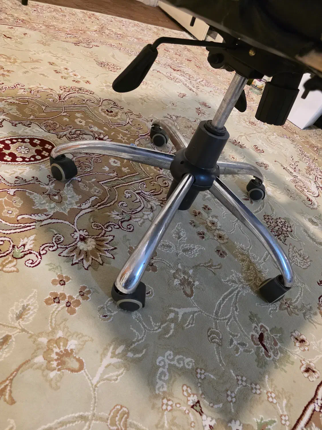 صندلی چرخ دار|صندلی و نیمکت|تهران, ارامنه|دیوار