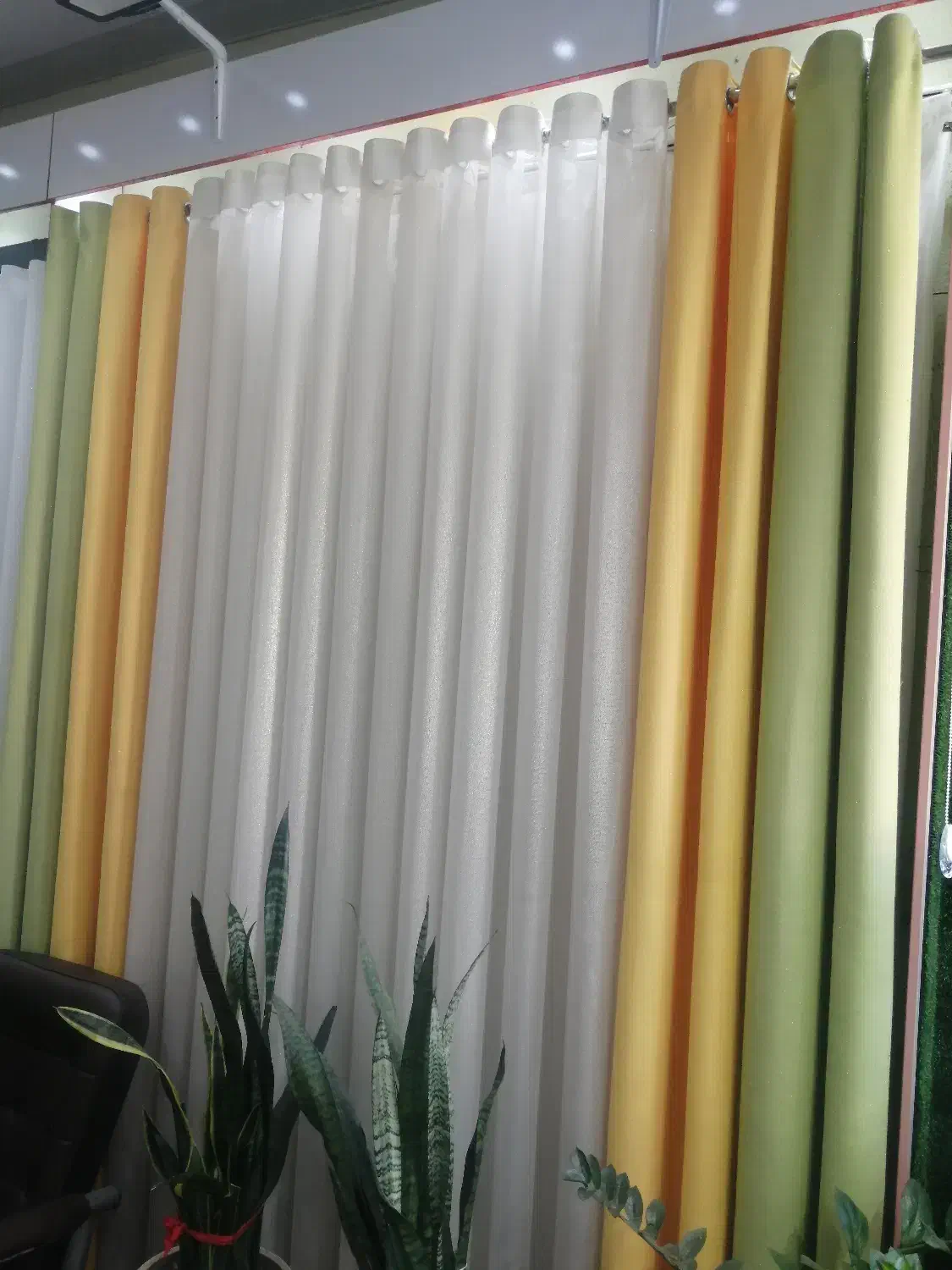 پرده پانچ ویترین مغازه|پرده، رانر، رومیزی|قائم‌شهر, |دیوار