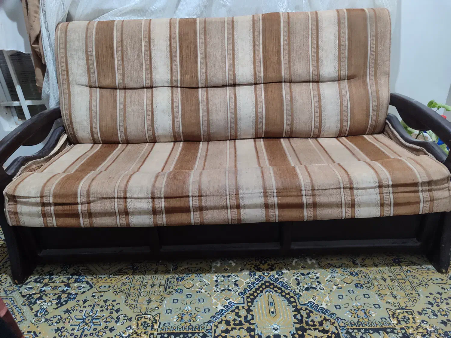 مبل|مبلمان خانگی و میز عسلی|تربتحیدریه, کوه سنگی|دیوار