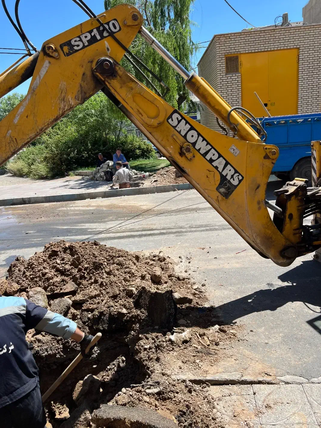 استخدام راننده بیل بکهو|استخدام حمل و نقل|تهران, سیمای ایران|دیوار