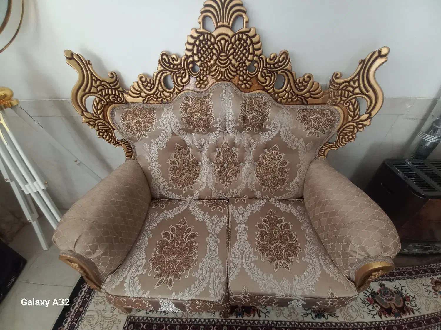 مبل ۷نفره با ۳عدد میز عسلی|مبلمان خانگی و میز عسلی|زارچ, |دیوار