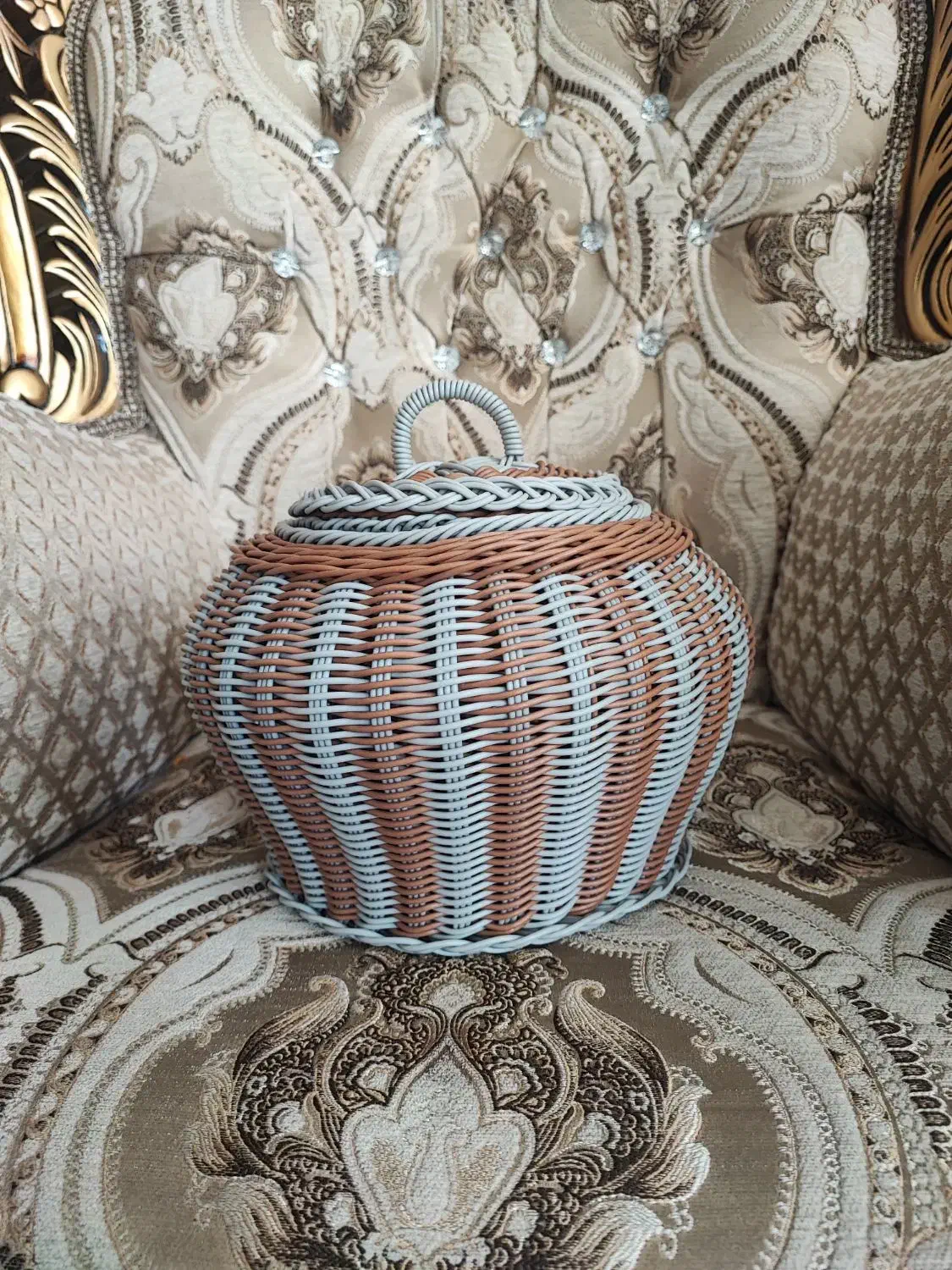 خمره حصیری بزرگ|بدلیجات|کرمانشاه, |دیوار