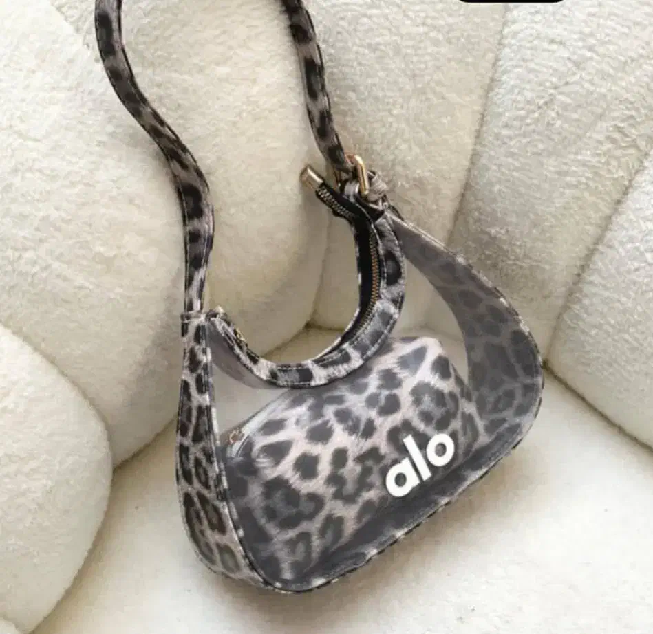 کیف های ترند سال با بهترین کیفیت و مناسب ترین قیمت|کیف، کفش، کمربند|ماکو, |دیوار