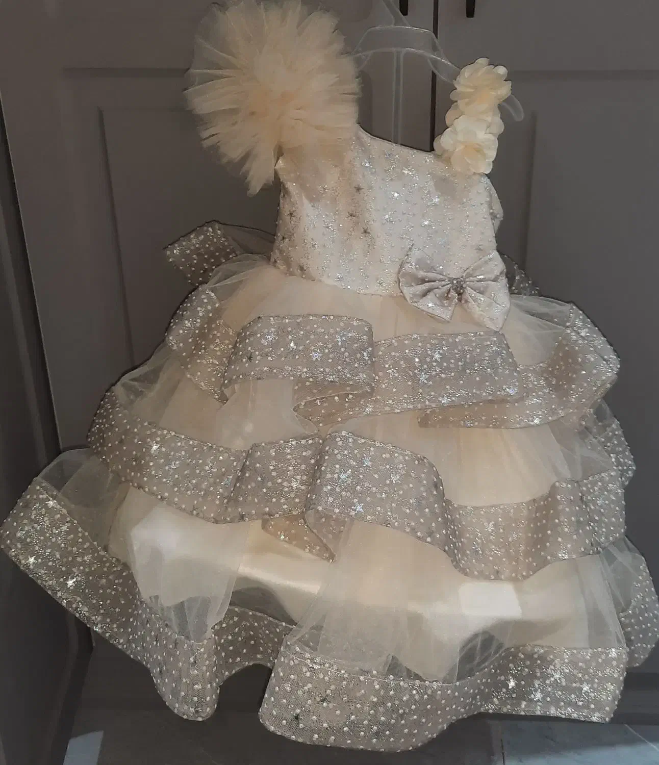 لباس عروس کودک ۲ سال تا ۳ سال نو|کفش و لباس بچه|سرخرود, |دیوار