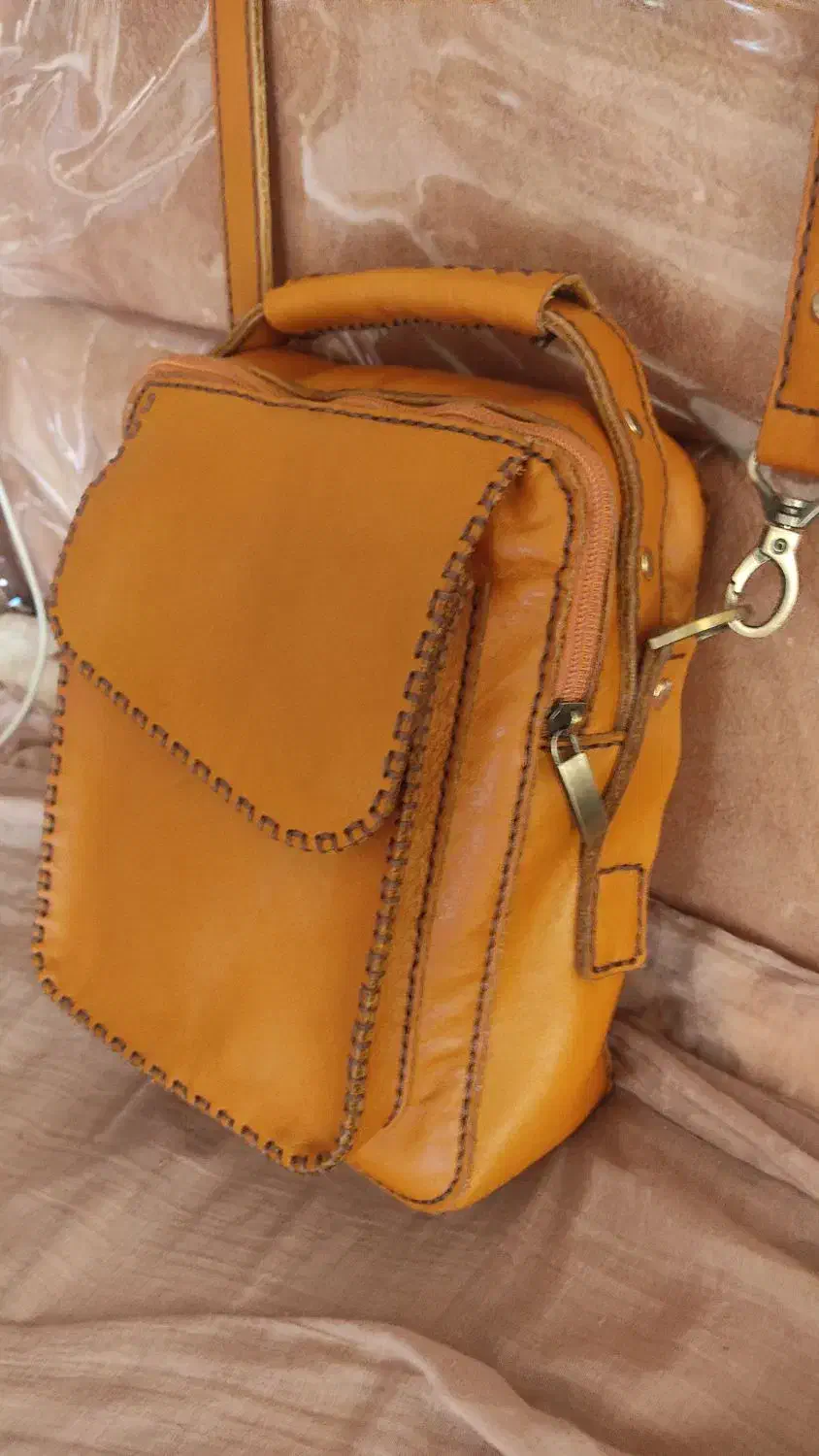 کیف سردوشی. وجا موبایلی عابر بانگی جای مدارکی|کیف، کفش، کمربند|شاهین‌شهر, سعدی جنوبی|دیوار