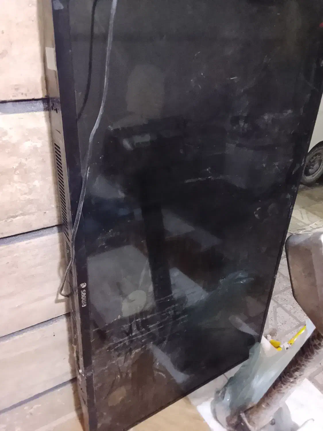 تلوزیون|تلویزیون و پروژکتور|آشخانه, |دیوار