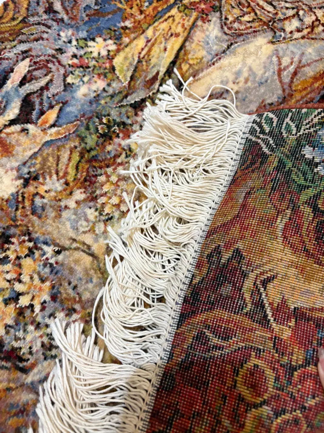 قالیچه دستبافت طرح بوسه آهو|فرش|تهران, گلستان (شهرک راه آهن)|دیوار