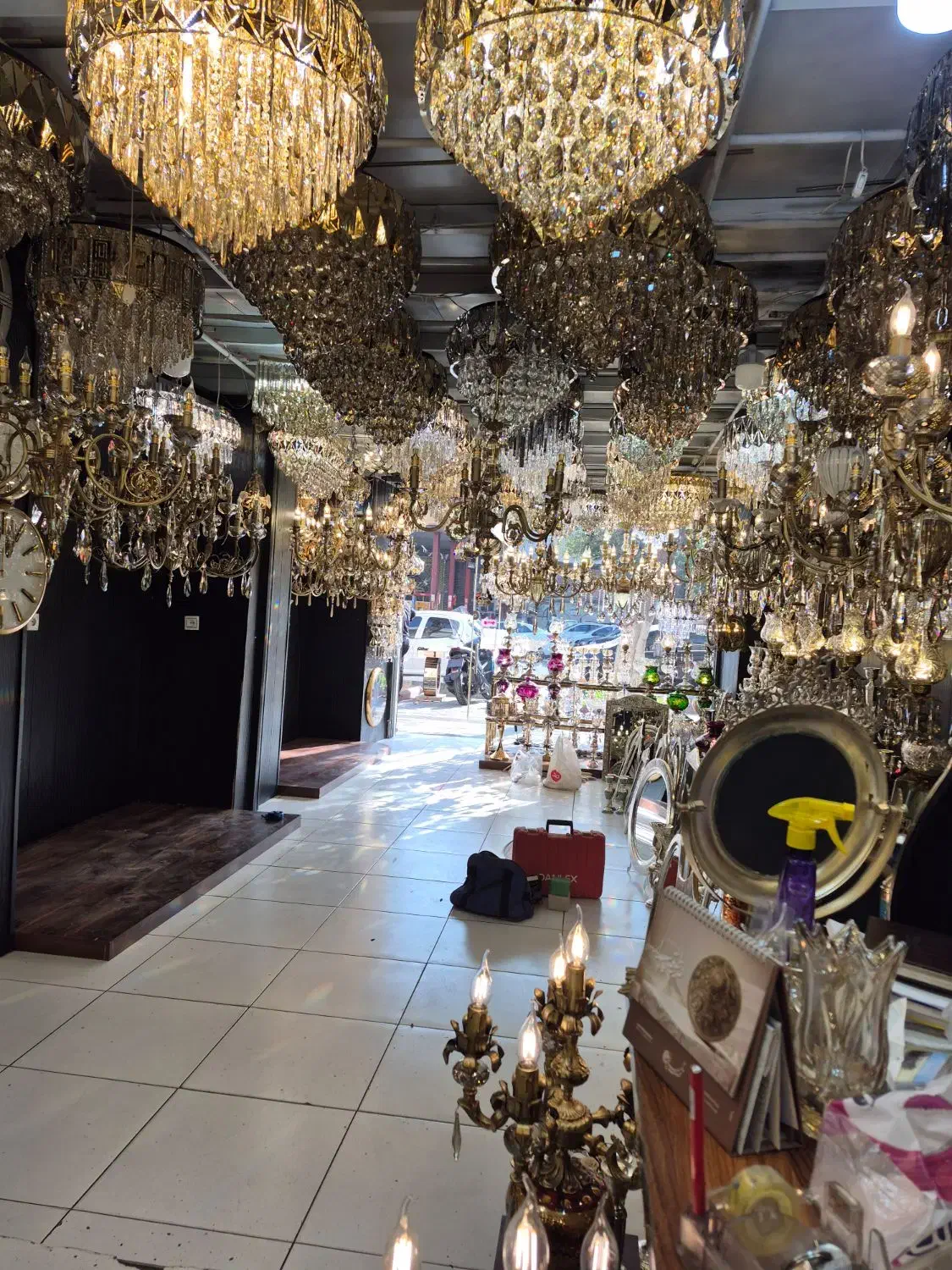 به یک نیروی جوان نیازمنیدم|استخدام بازاریابی و فروش|تهران, پارک شهر|دیوار