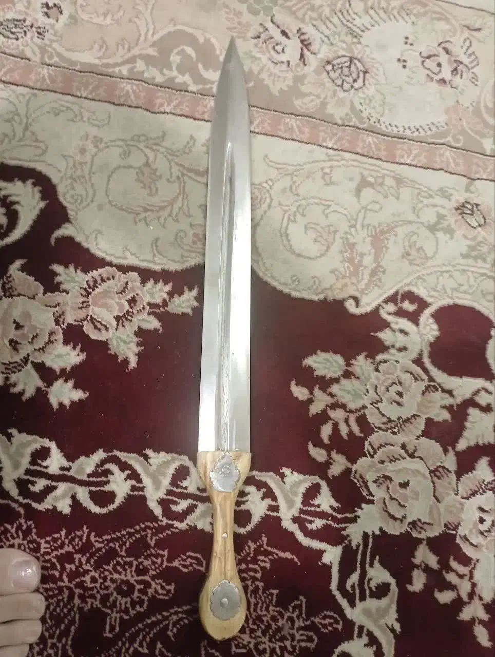 تعدادی چاقوی جدید و قدیمی|کلکسیون اشیاء عتیقه|خمینیشهر, |دیوار