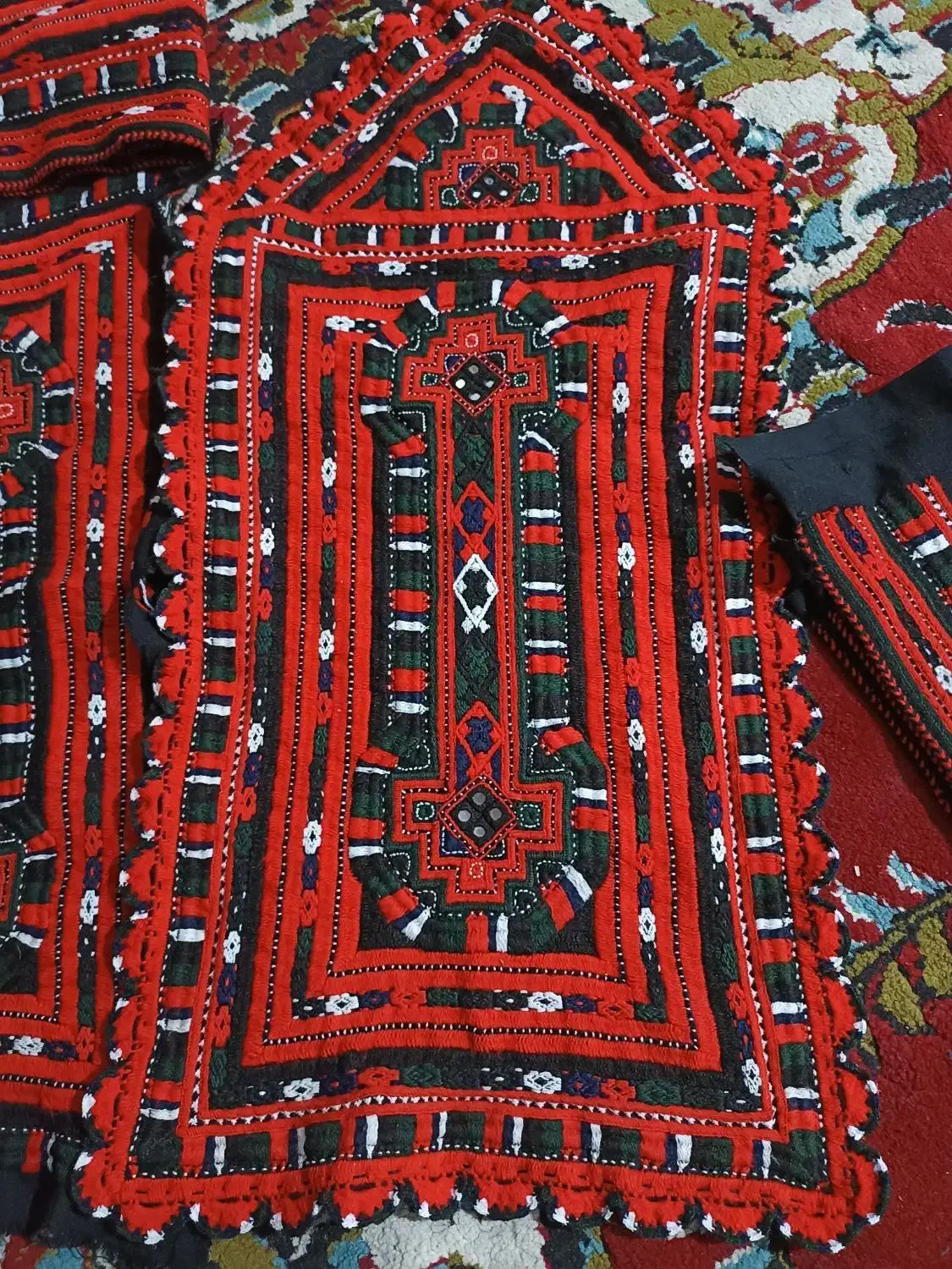 فروشی|لباس|سراوان, |دیوار