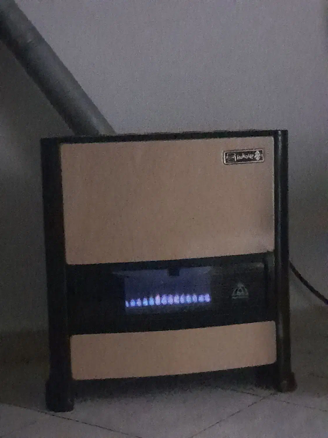 بخاری جهان افروز|بخاری، هیتر، شومینه|بهارستان, |دیوار