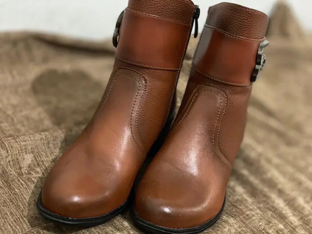 نیم بوت چرم عسلی|کیف، کفش، کمربند|فسا, |دیوار