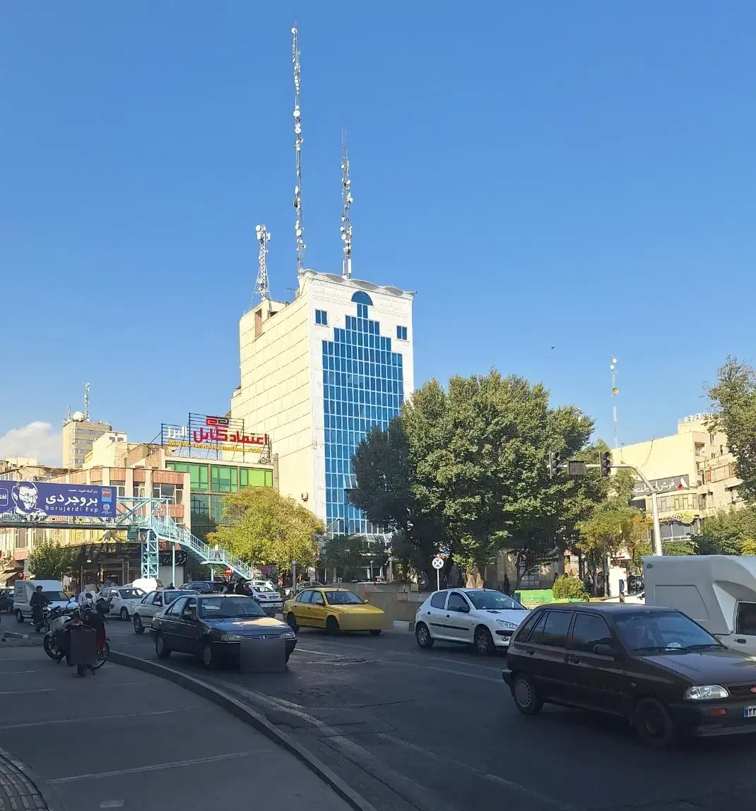 مغازه ۱۴ مترضلع شمالی میدان ۷تیر برج نگین آبی|اجارهٔ مغازه و غرفه|تهران, سهروردی|دیوار