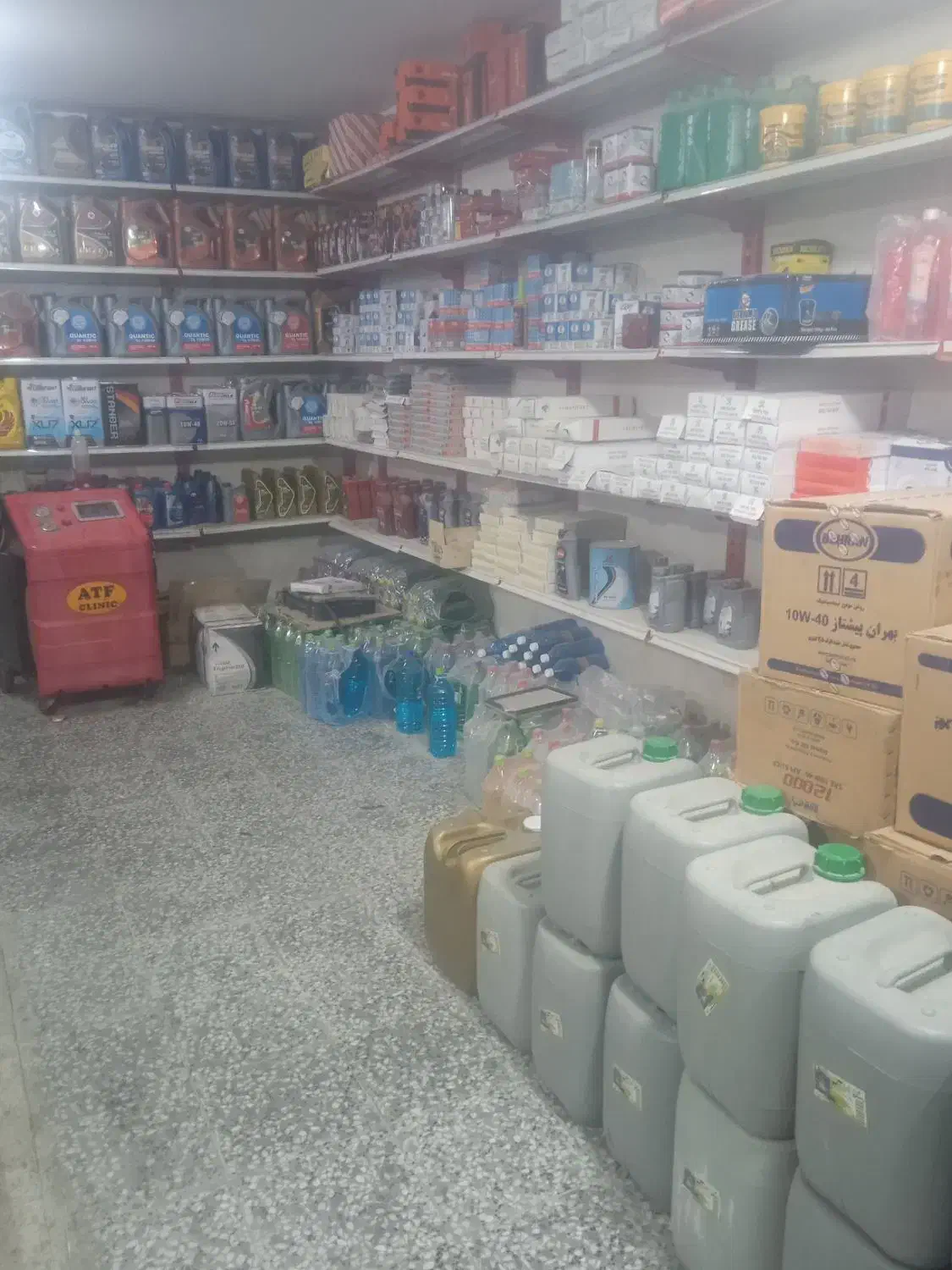 نیازمند شاگرد وارد جهت تعویض روغنی درگهان|استخدام خدمات فروشگاه و رستوران|درگهان, |دیوار