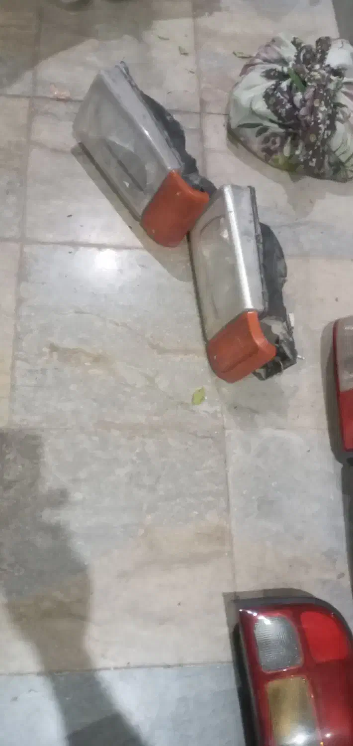 چراغ خطر پراید وچراغ جلو پیکان|قطعات یدکی و لوازم جانبی|قم, پردیسان|دیوار