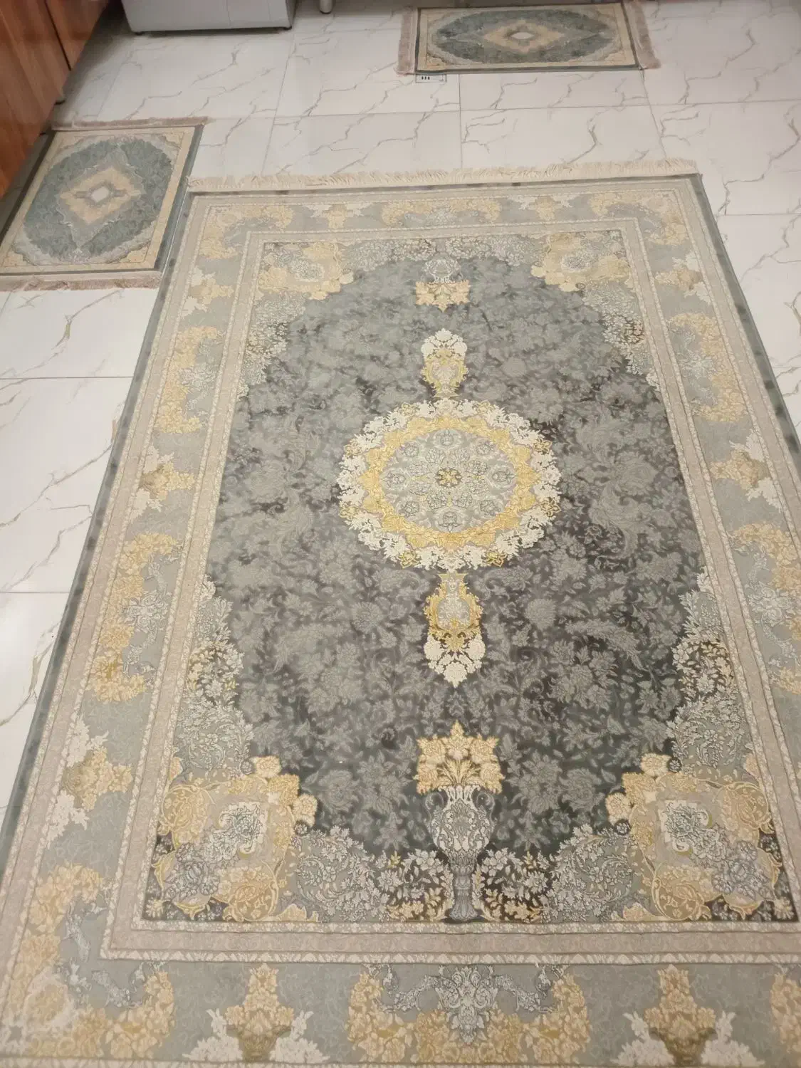 فرش ۱۲۰۰ شانه تراکم ۳۶۰۰ مخمل دیاموند کاشان نو|فرش|چالوس, |دیوار