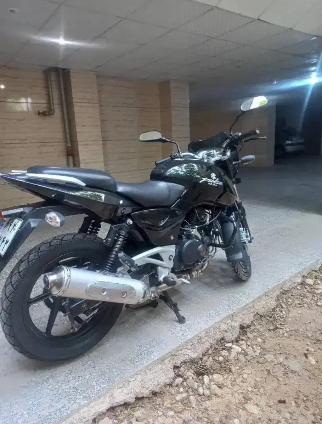 پالس 200 مدل 92 (سالم و کممصرف)|موتورسیکلت|شیراز, باغ تخت|دیوار