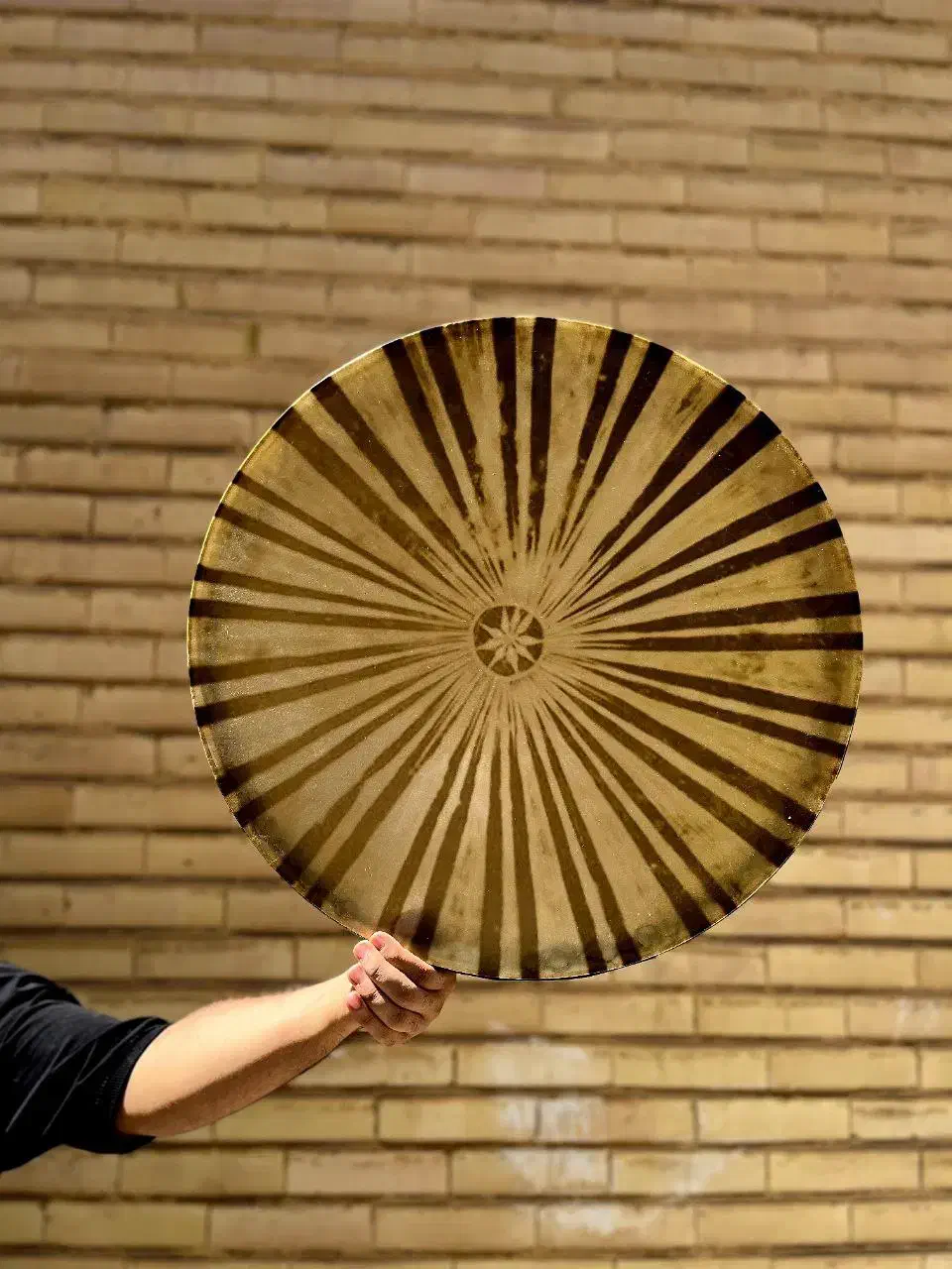 ساز دف|سازهای سنتی|سبزوار, کاشفی شمالی (دادگستری)|دیوار