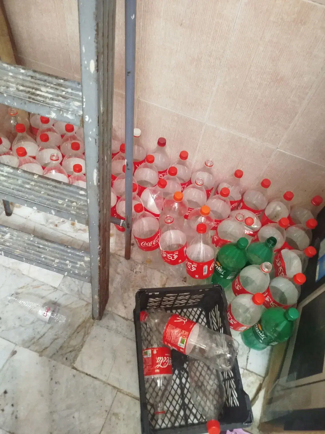 بطری 1/5|ظروف نگهدارنده، پلاستیکی، یک‌بارمصرف|زاهدان, |دیوار