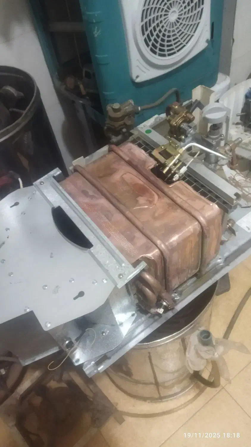 فروش یکدستگاه بخاری دست دوم ،  یک دستگاه آبگرمکن|آبگرمکن، پکیج، شوفاژ|خانمیرزا, |دیوار