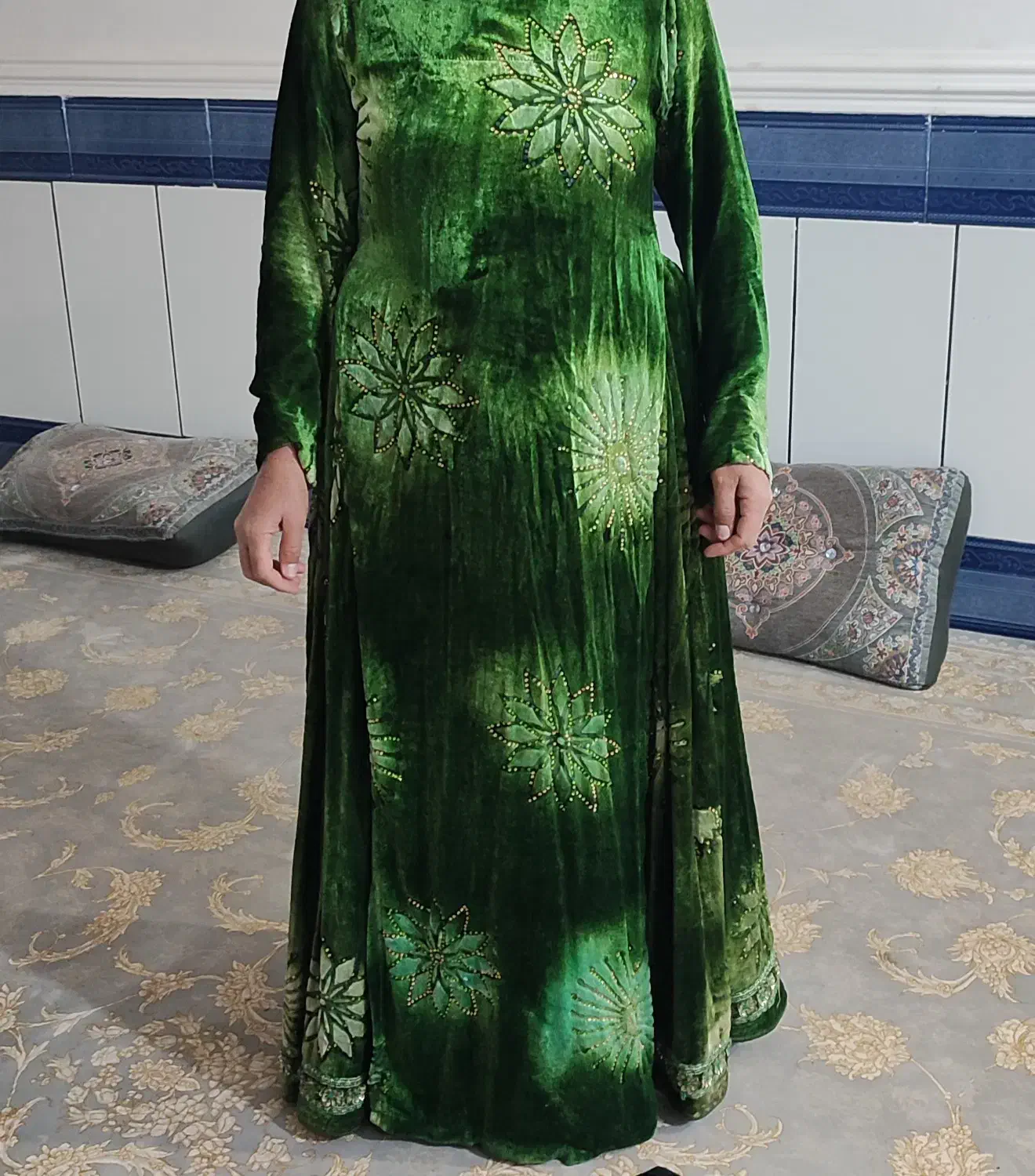 لباس|لباس|دهدشت, |دیوار