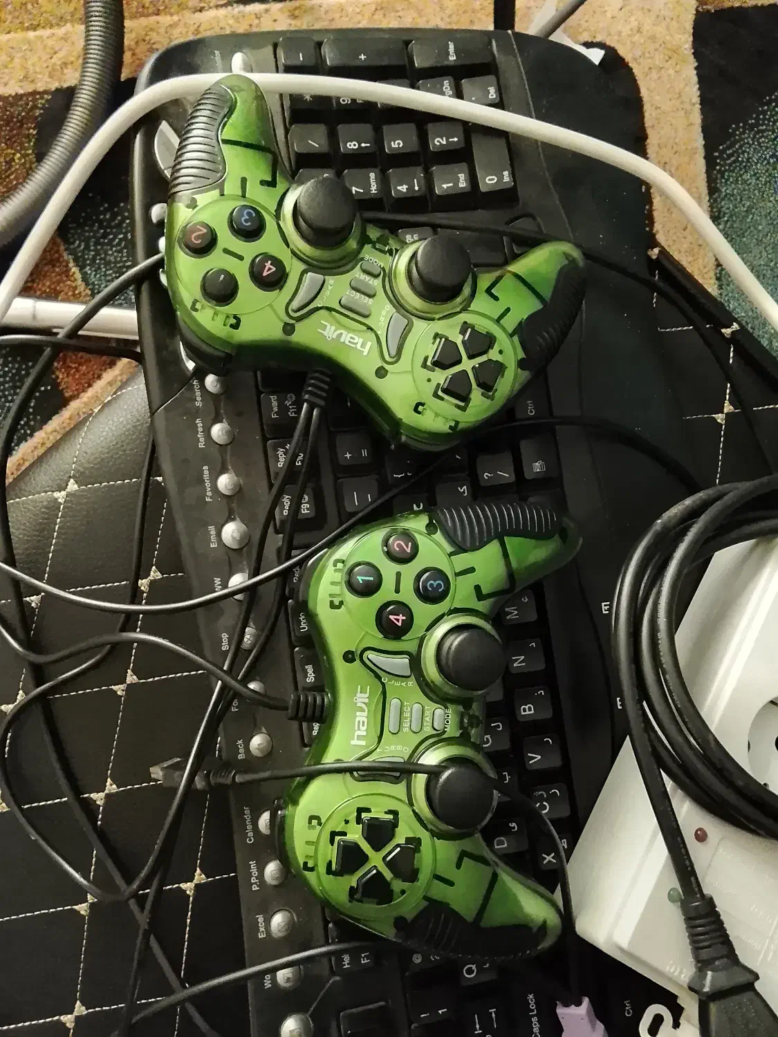 دسته کامپیوتر havit دوتایی در حد نو|کنسول، بازی ویدئویی و آنلاین|اسدآباد, |دیوار