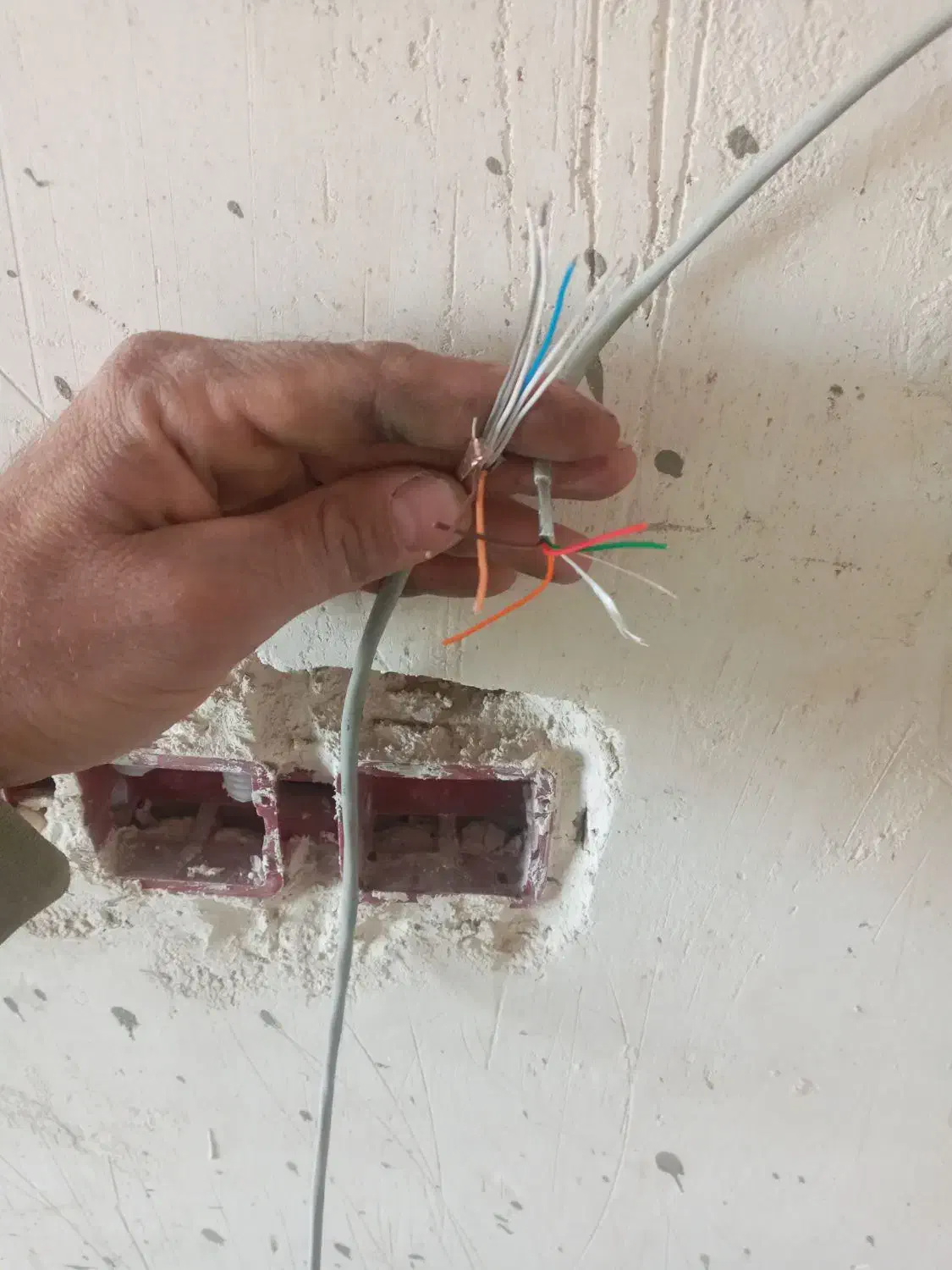 برقکاری ساختمان|خدمات پیشه و مهارت|بروجرد, |دیوار