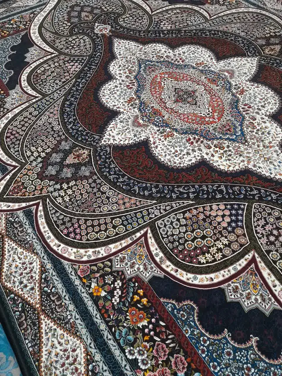 دو تخته فرش ۹ متری ۱۲۰۰ شانه بسیار تمیز در حد نو|فرش|تهران, استاد معین|دیوار