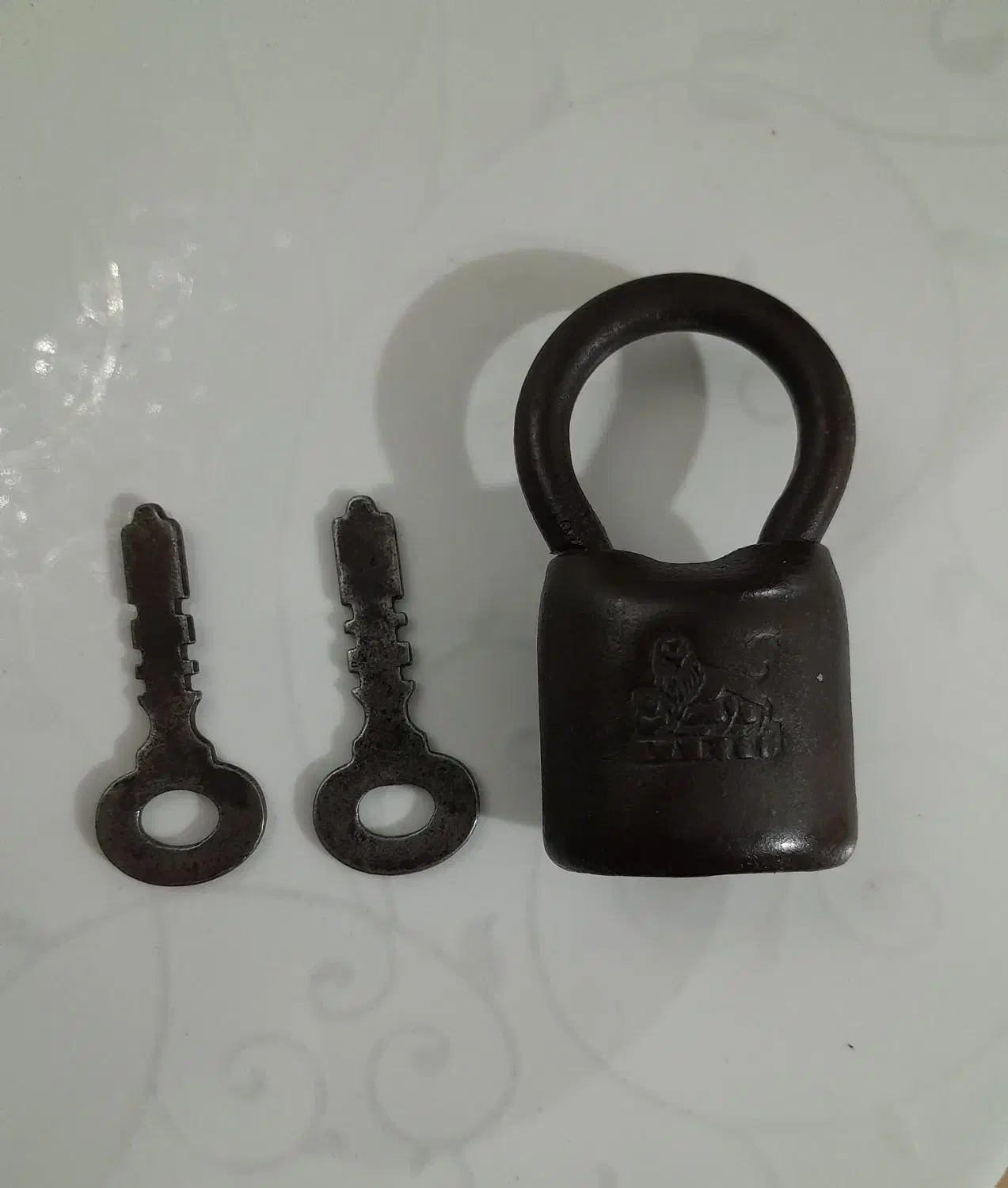 قفل عتیقه|کلکسیون اشیاء عتیقه|گنبد کاووس, |دیوار