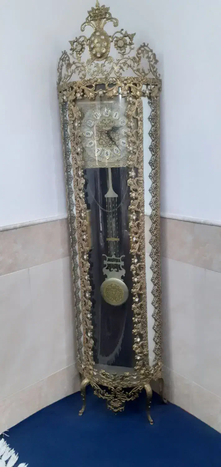 برنز خیلی محکم تمیز|بوفه، ویترین، کنسول|قم, قلعه کامکار|دیوار