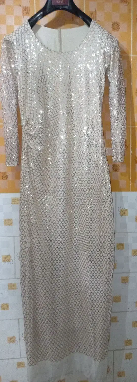 لباس مجلسی|لباس|سوسنگرد, |دیوار