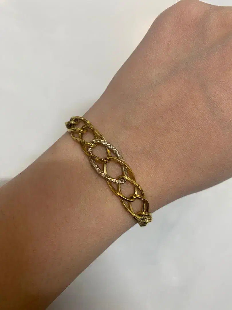 طلای در حد نوگرمی ۲۰۰بالاتابلو|جواهرات|قم, شاه سید علی|دیوار