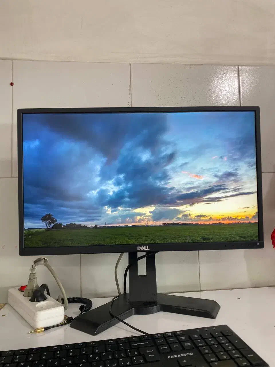 مانیتور درحد 22 اینج درجه یک به شرط|قطعات و لوازم جانبی رایانه|تبریز, |دیوار