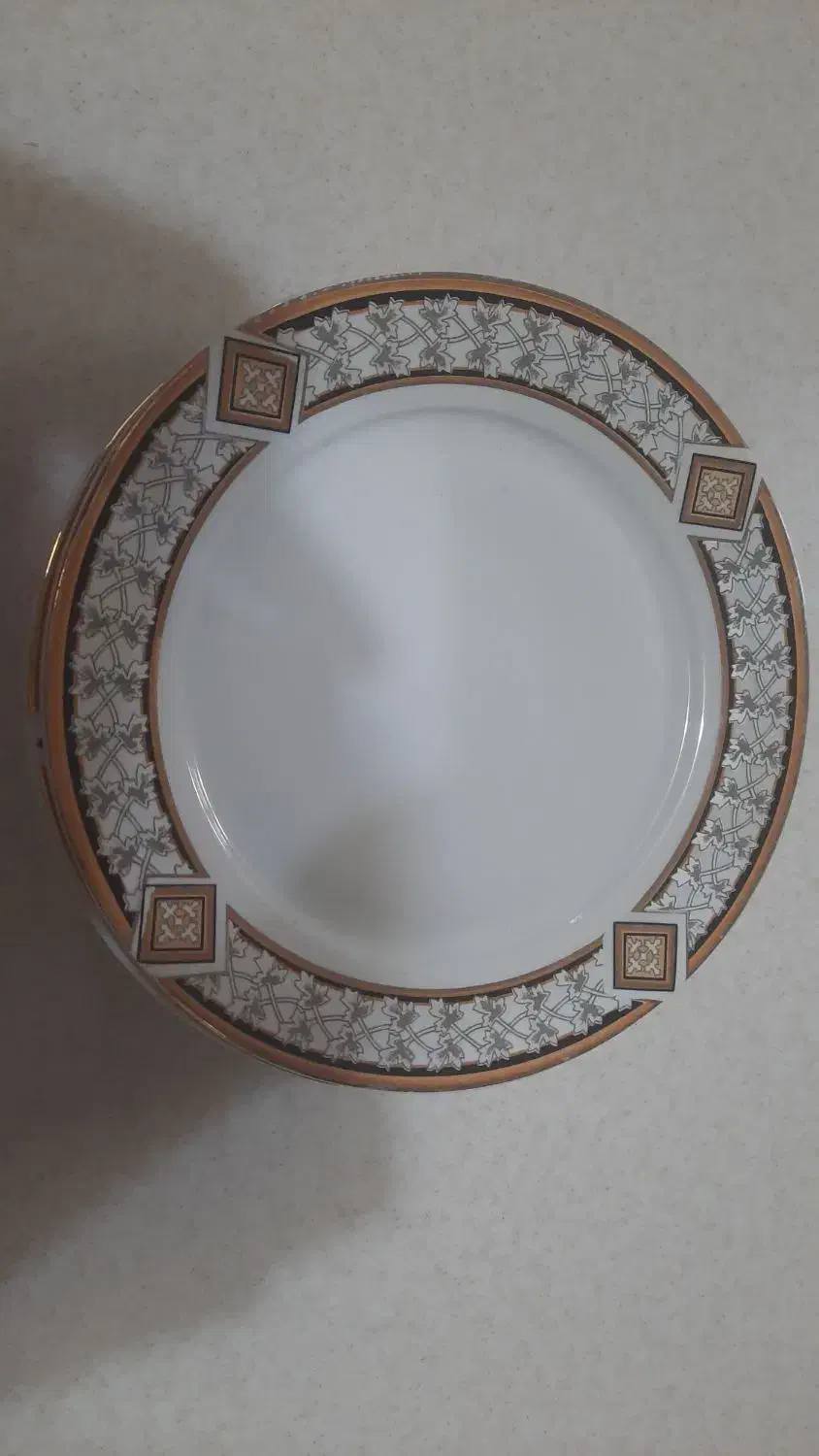 دو دست بشقاب پلو خوری|ظروف سرو و پذیرایی|قم, شاه سید علی|دیوار