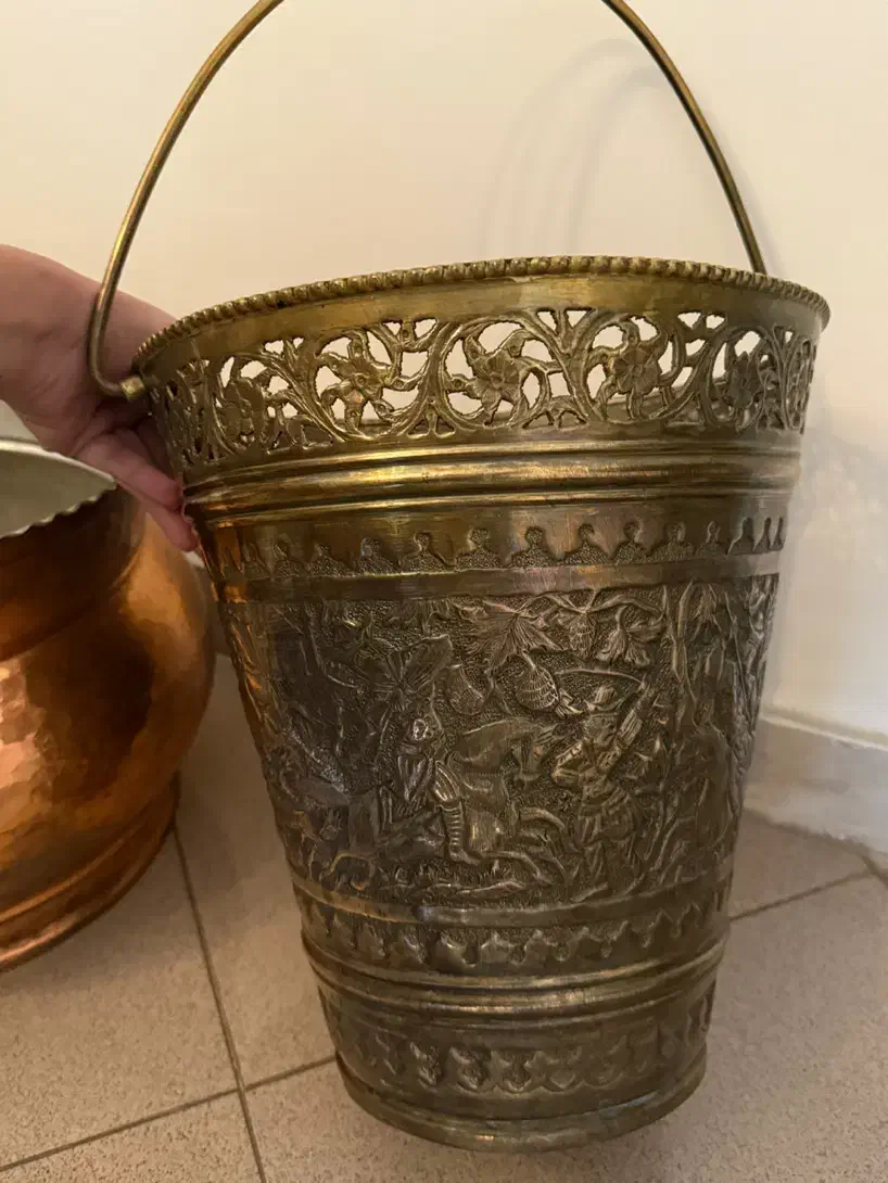سطل برنجی قدیمی / آنتیک|کلکسیون اشیاء عتیقه|تهران, شهرک امید|دیوار