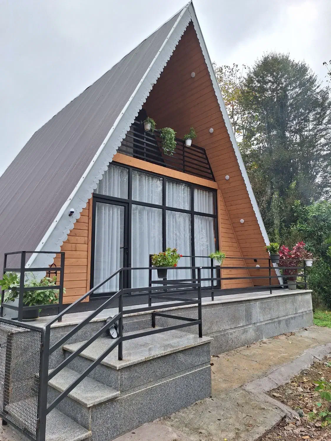 اجاره روزانه ویلا سوئیسی ساحل گیشم|اجارهٔ کوتاهمدت ویلا و باغ|احمدسرگوراب, |دیوار