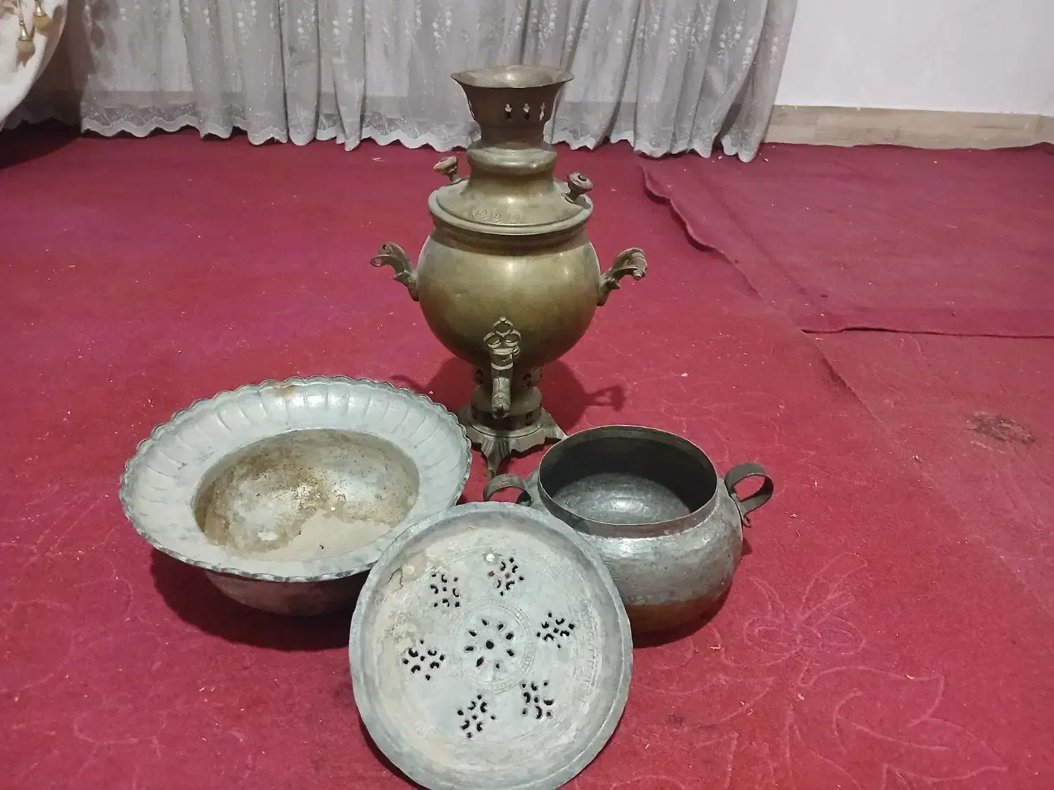 عتیقه|کلکسیون اشیاء عتیقه|رباط‌کریم, الارد|دیوار