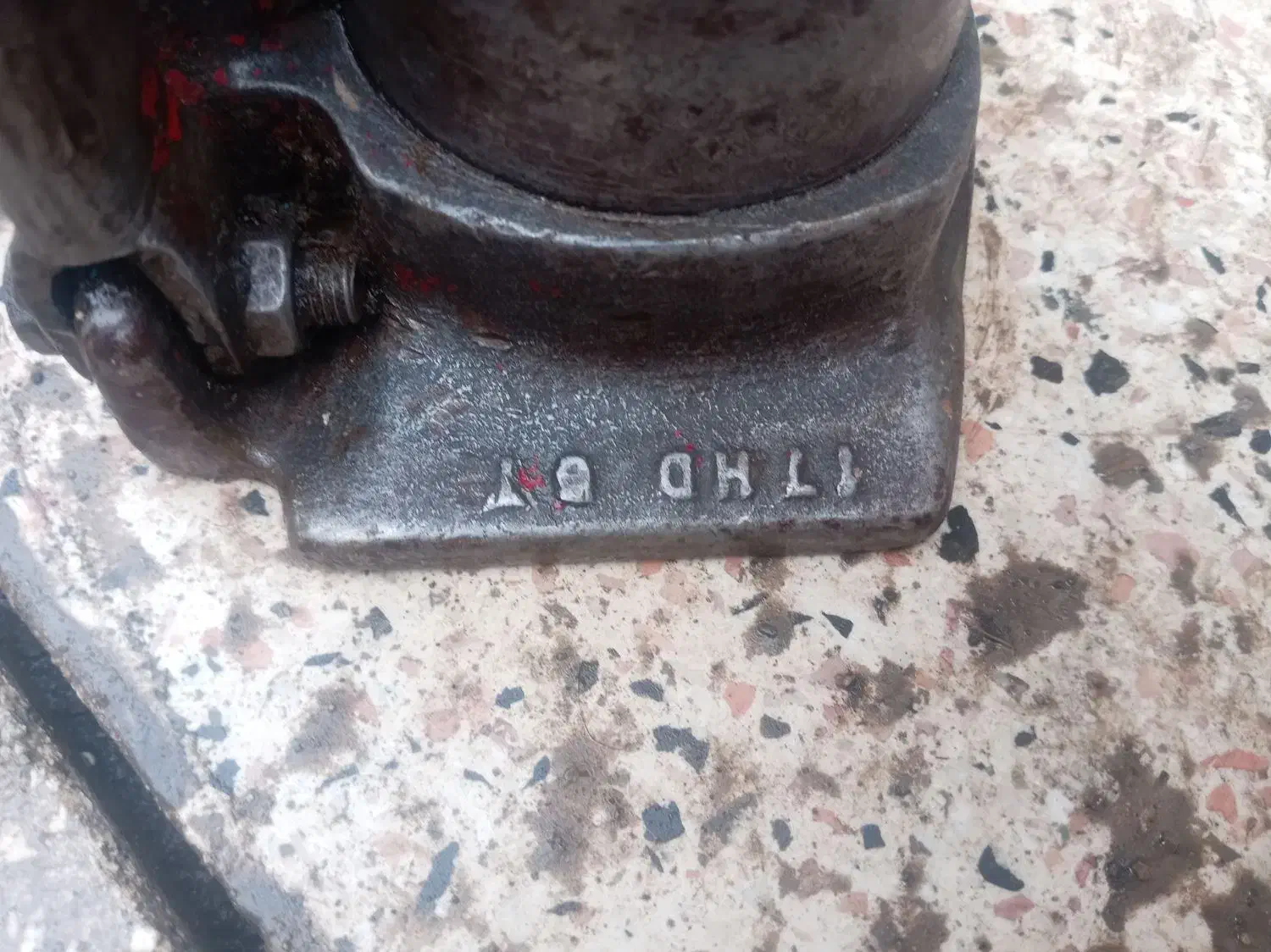 جک 6 تنی|لوازم خیاطی و بافتنی|نیشابور, شهید بهشتی|دیوار