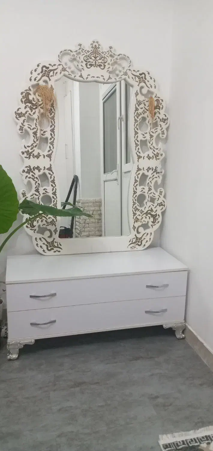 میز آرایش و آیینه|تخت و سرویس خواب|رباط‌کریم, مسکن مهر آبشناسان|دیوار