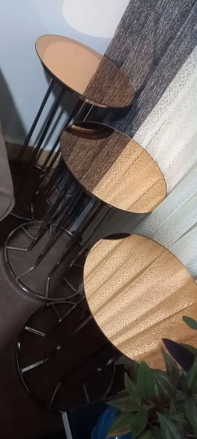 ۳عدد میز ۲۰۰۰۰کنگاور|مبلمان خانگی و میز عسلی|کنگاور, |دیوار