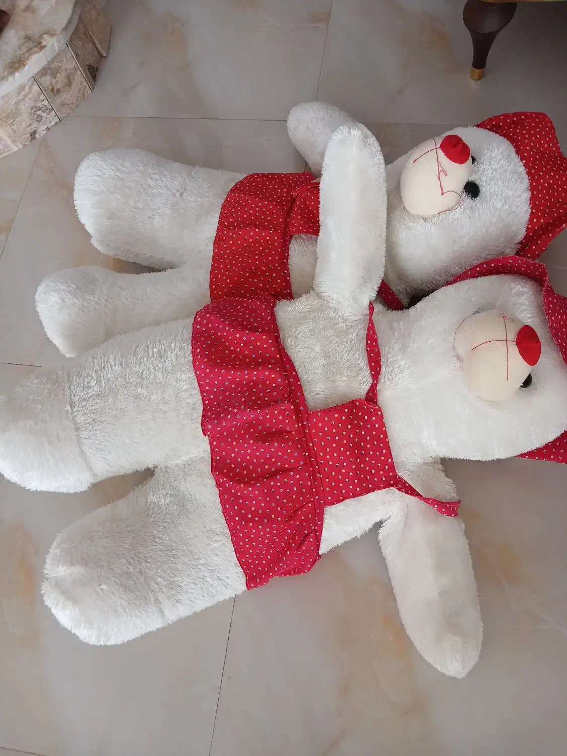 عروسک خرسی|اسباببازی بچه|بافت, |دیوار