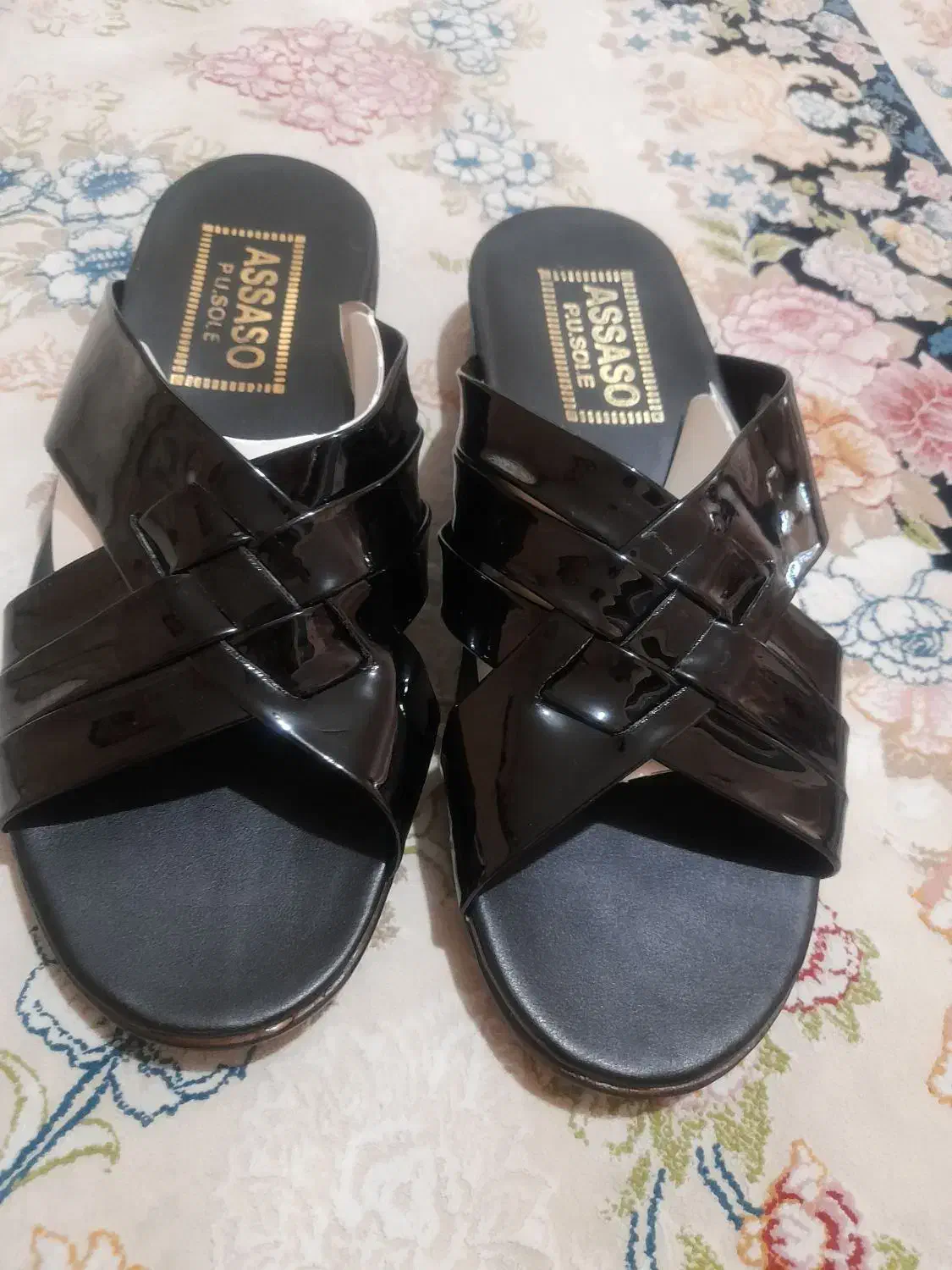 فروش سه جفت دمپایی|کیف، کفش، کمربند|ایوان, |دیوار