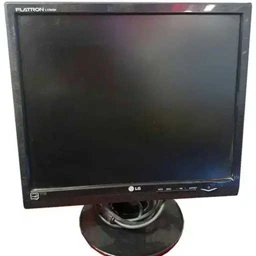 مانیتور ۱۷ اینچ ال جی ، تمیز|قطعات و لوازم جانبی رایانه|ارومیه, |دیوار