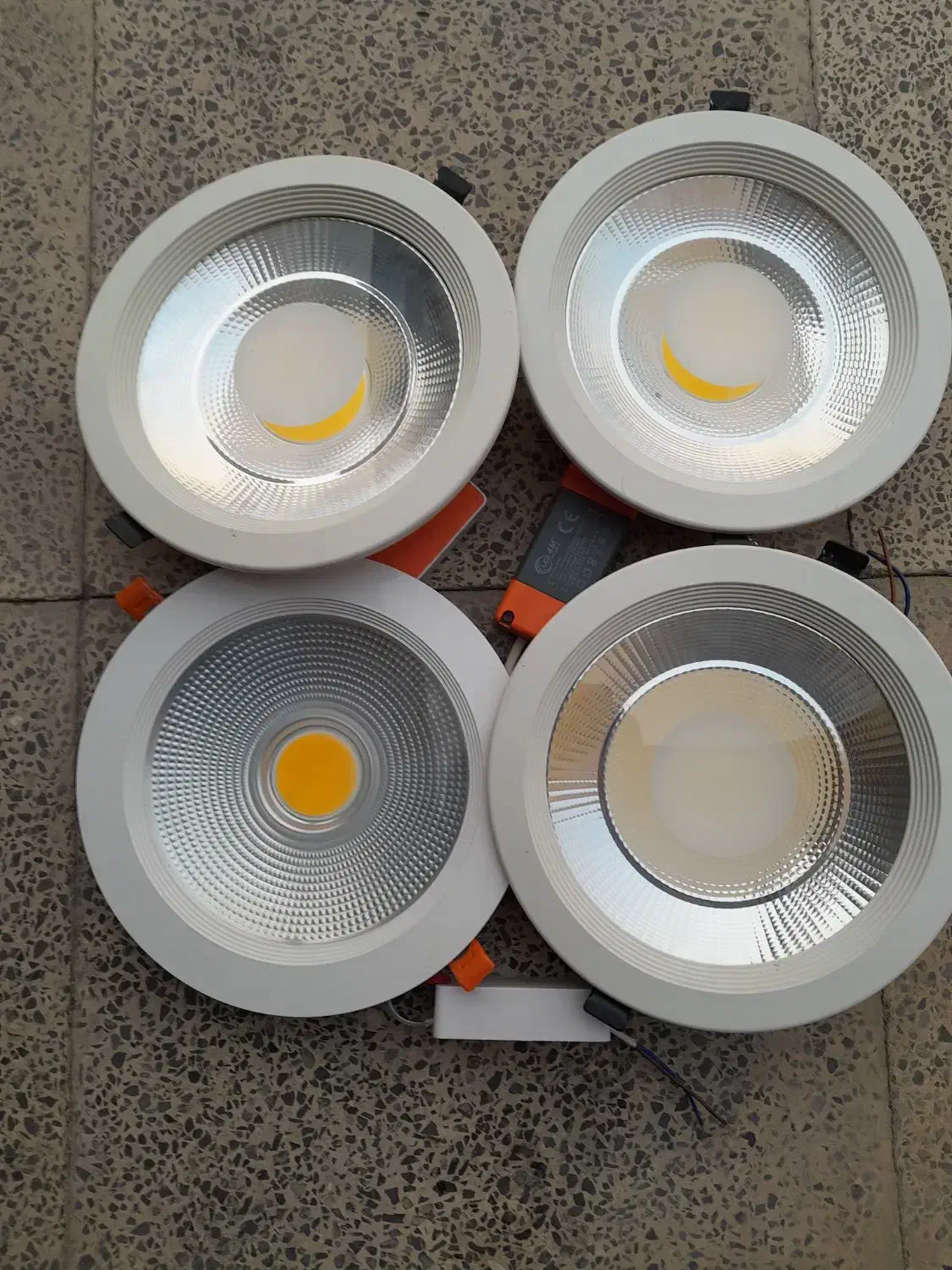 چراغ سقفی توکار ۳۰ وات در حد نو|لامپ و چراغ|اندیشه, شهرک صدف|دیوار